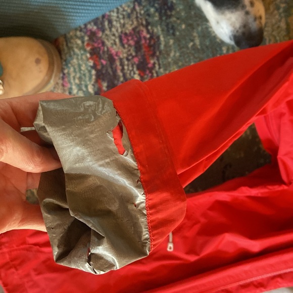 Patagonia rain jacket, good condition. - Picture 3 of 5